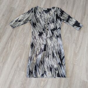 Donatella Black and White Sheath Dress with V-neck and 3/4 Sleeves